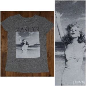 Women's Andre de Dienes Marilyn Monroe Graphic T-Shirt